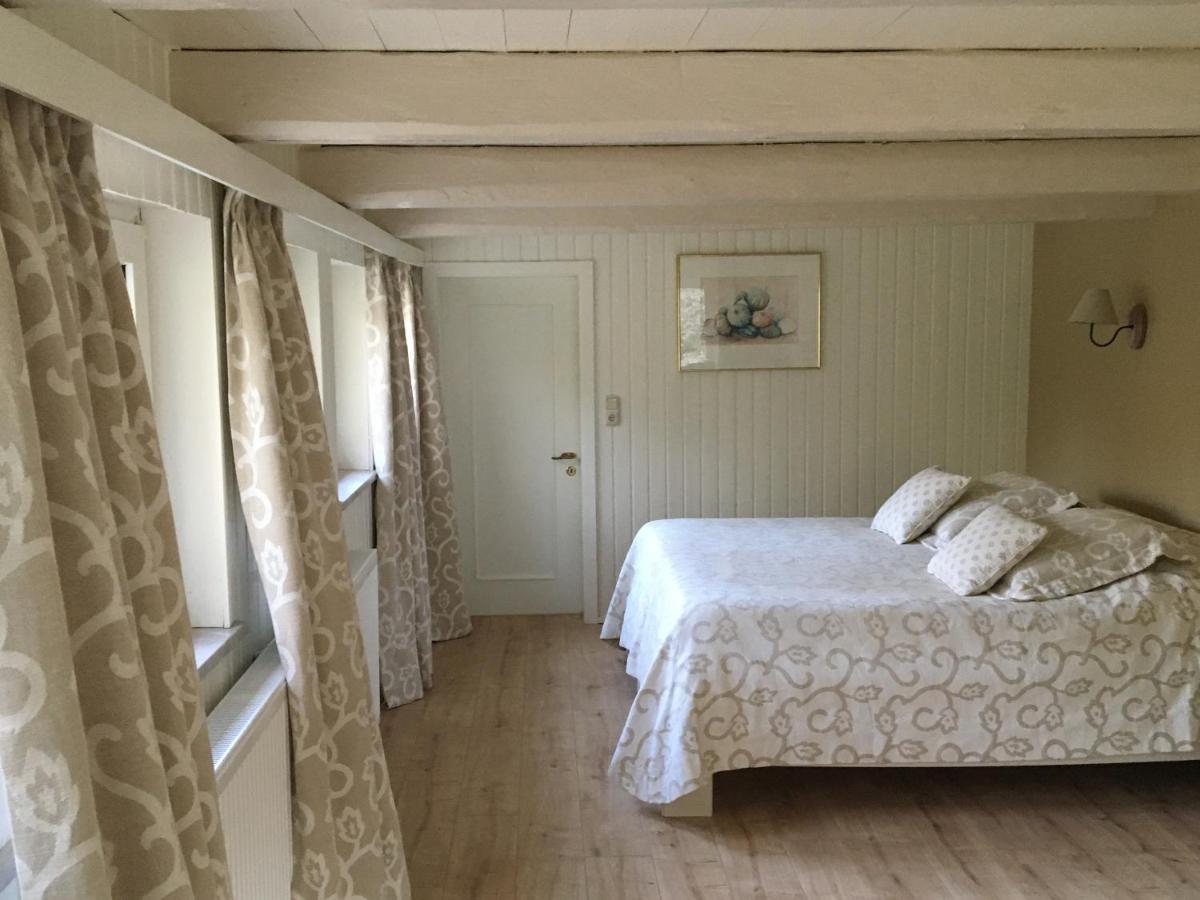Hoellenmuehle Bed & Breakfast At The Mill Pond Hessisch Oldendorf Ngoại thất bức ảnh